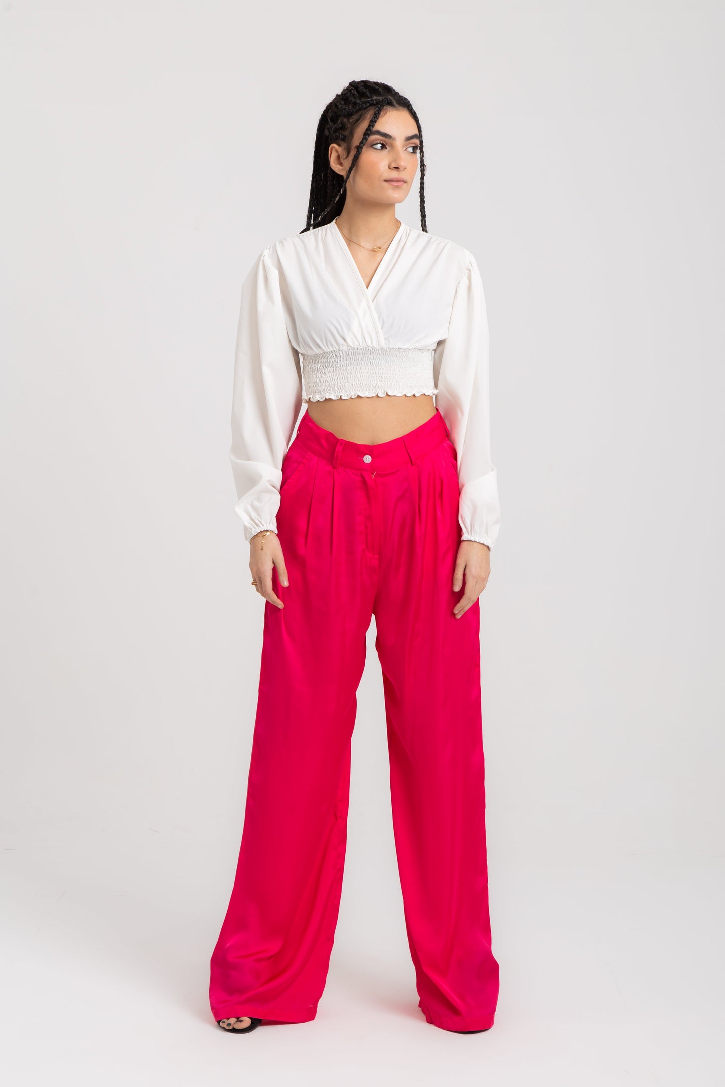 Blouse with V neck and elastic band