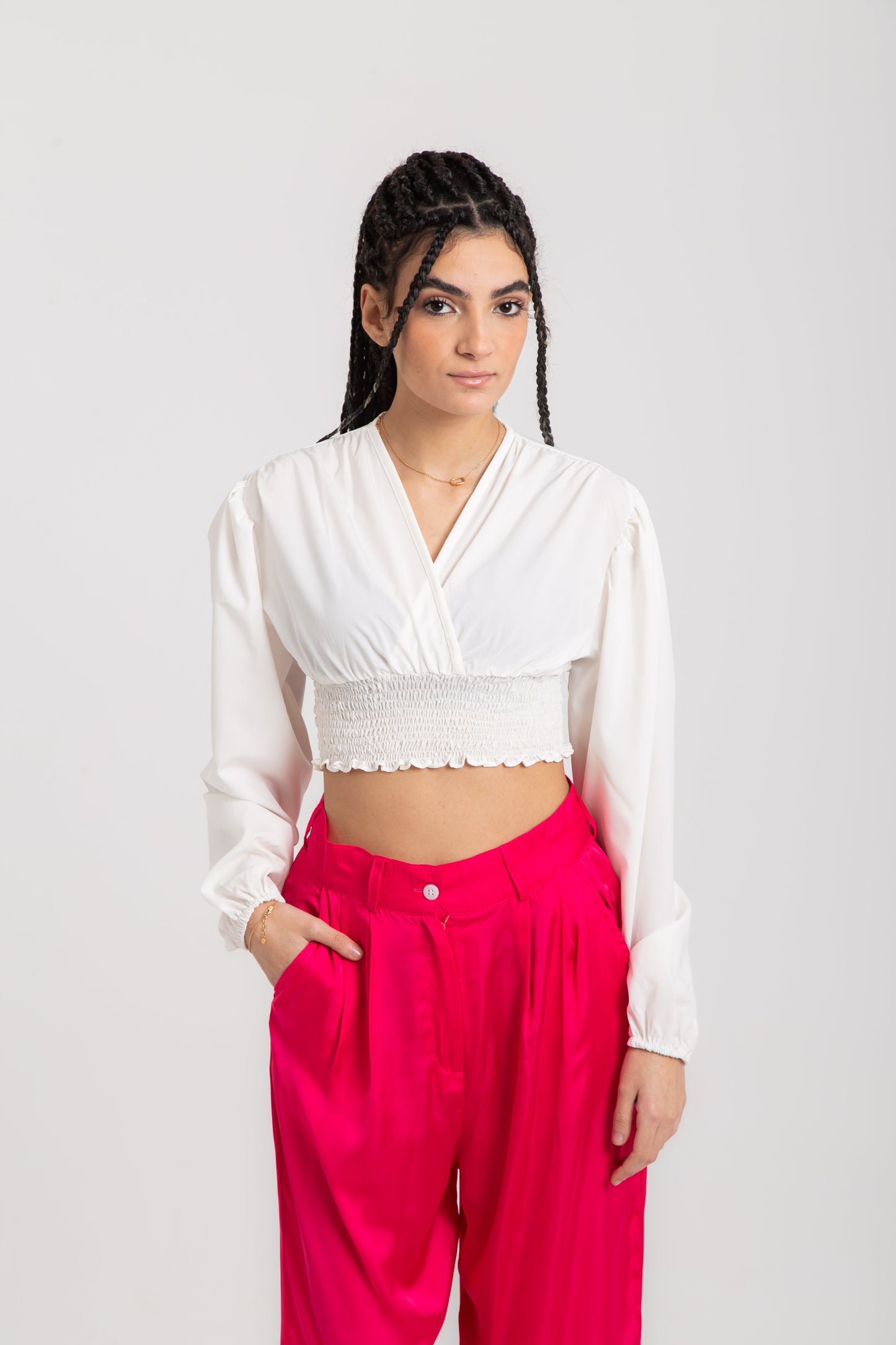 Blouse with V neck and elastic band