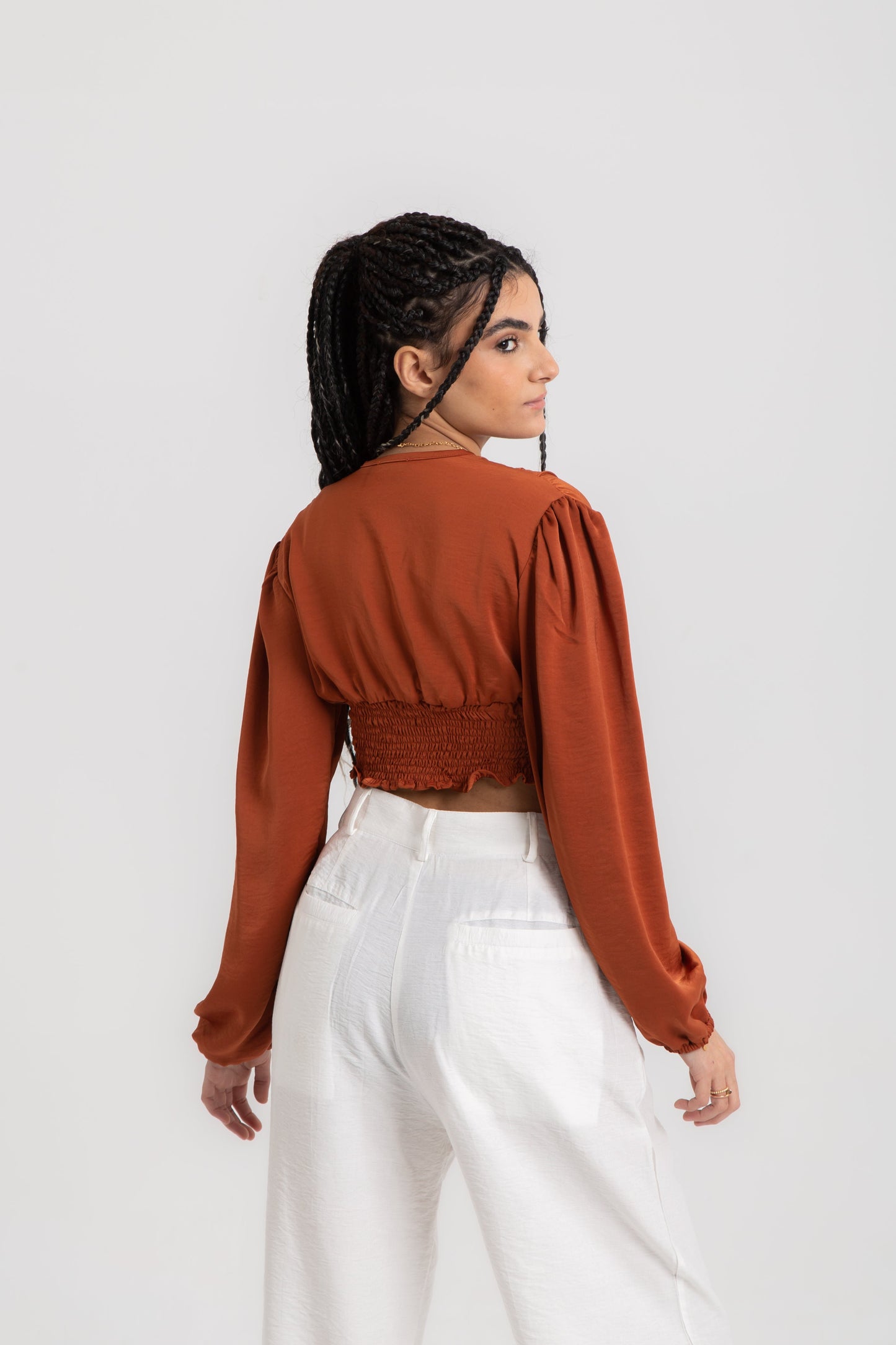 Blouse with V neck and elastic band