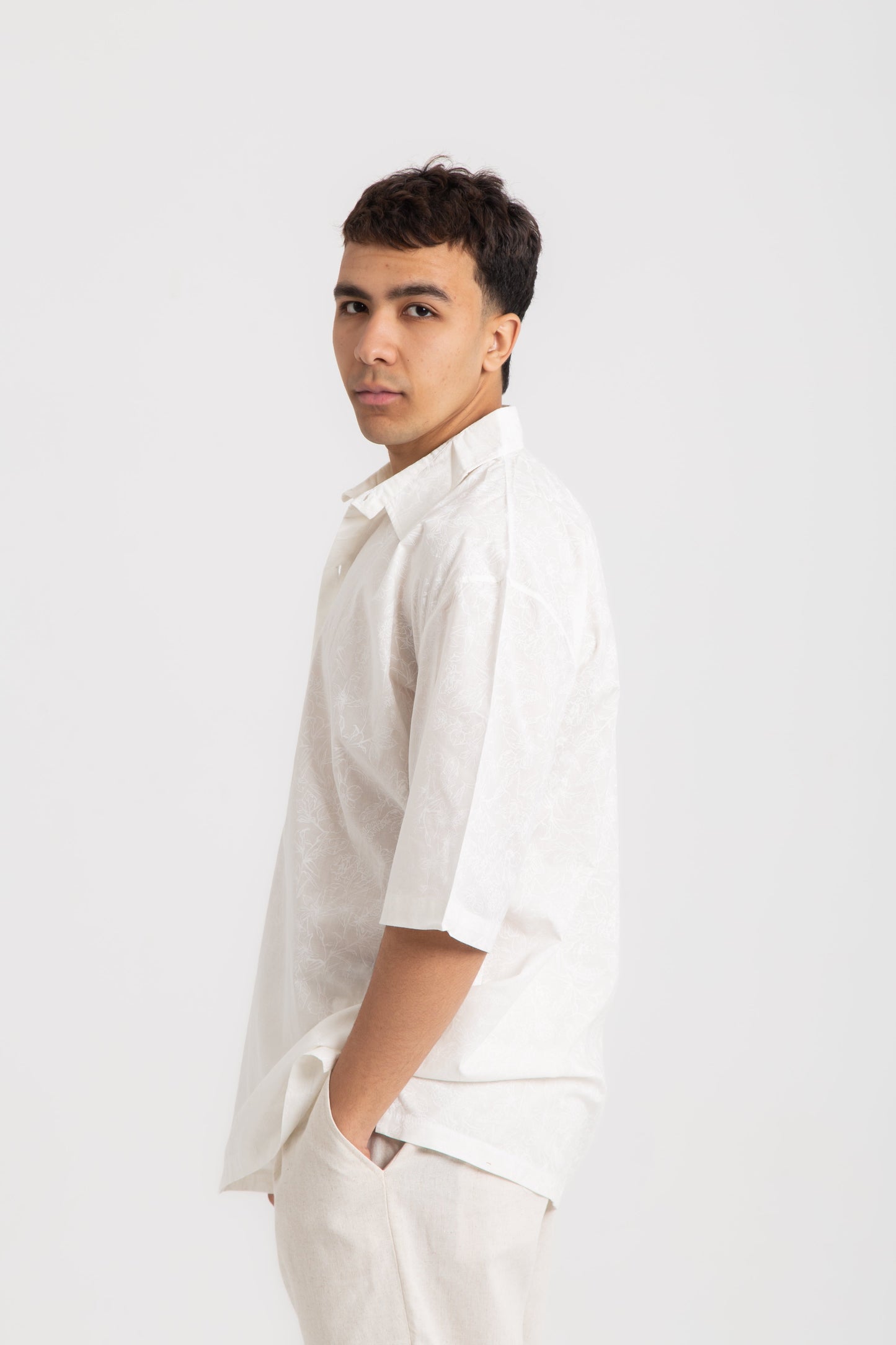 Short sleeves floral shirt with polo collar