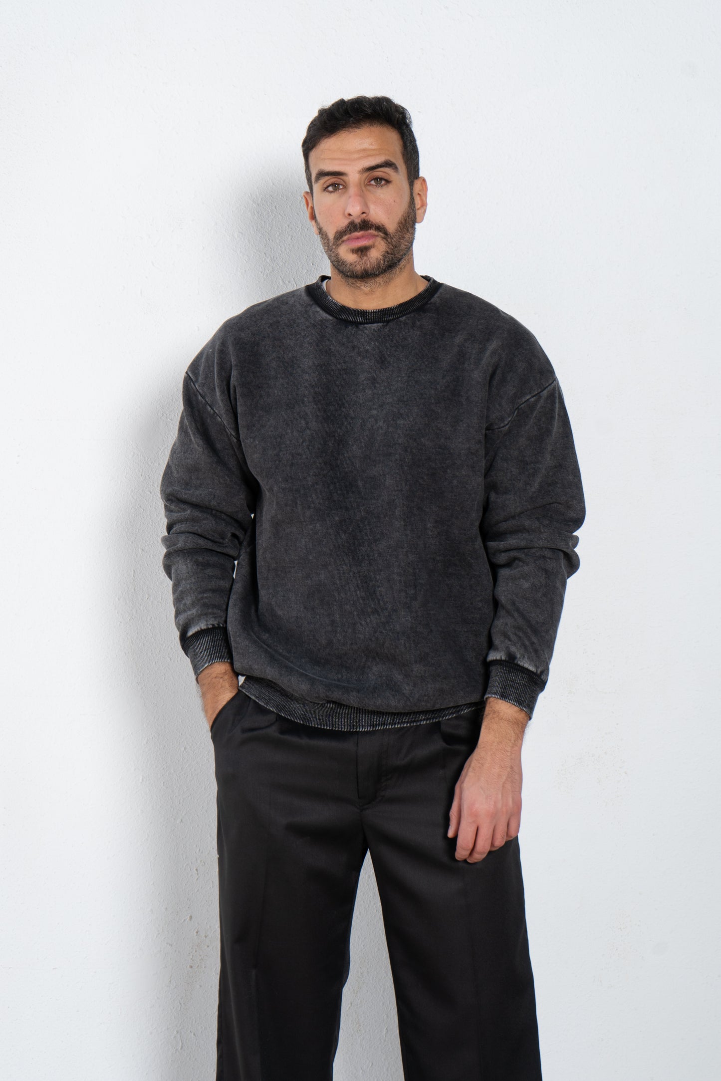 Washed cotton crew neck