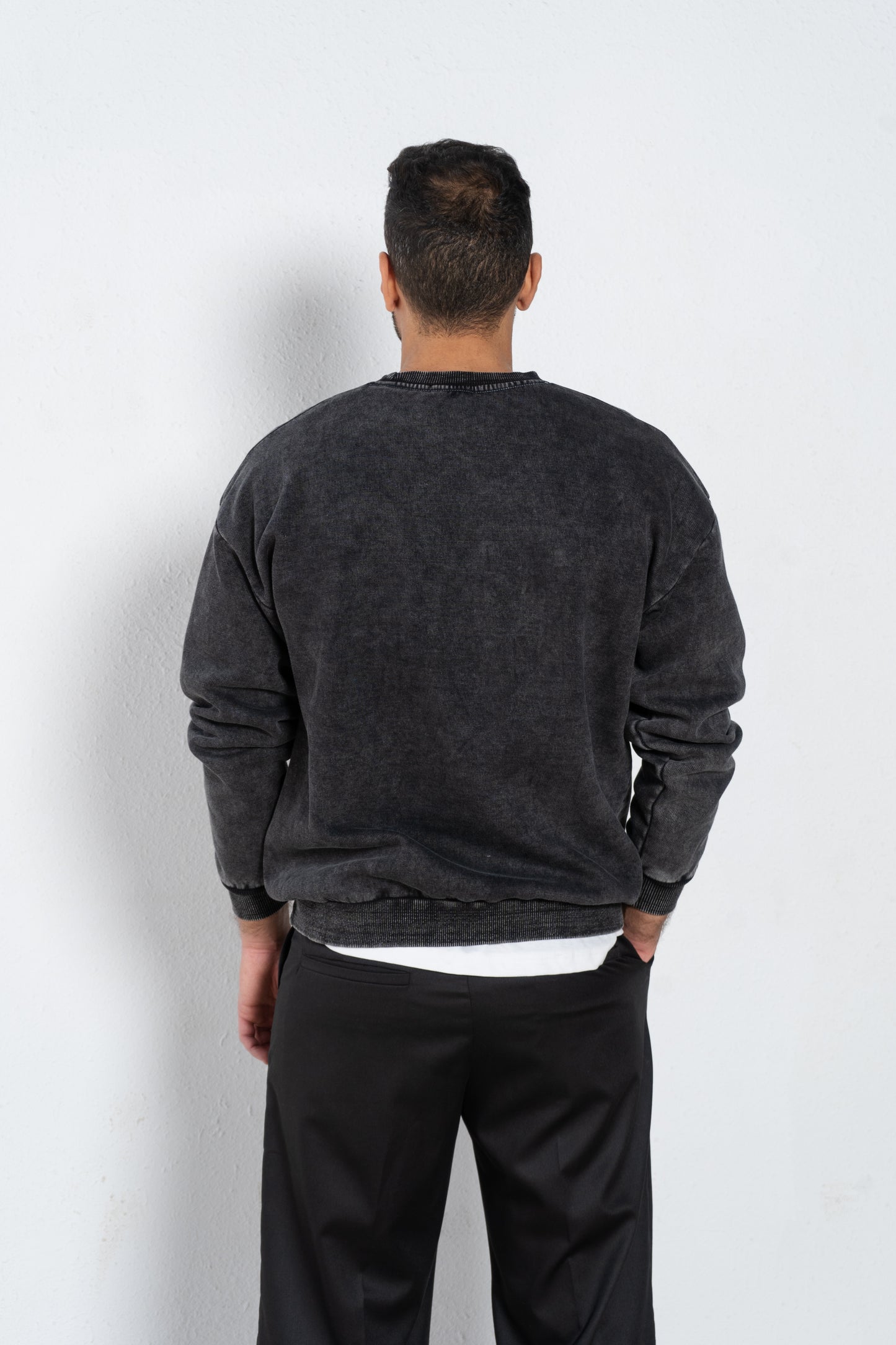 Washed cotton crew neck