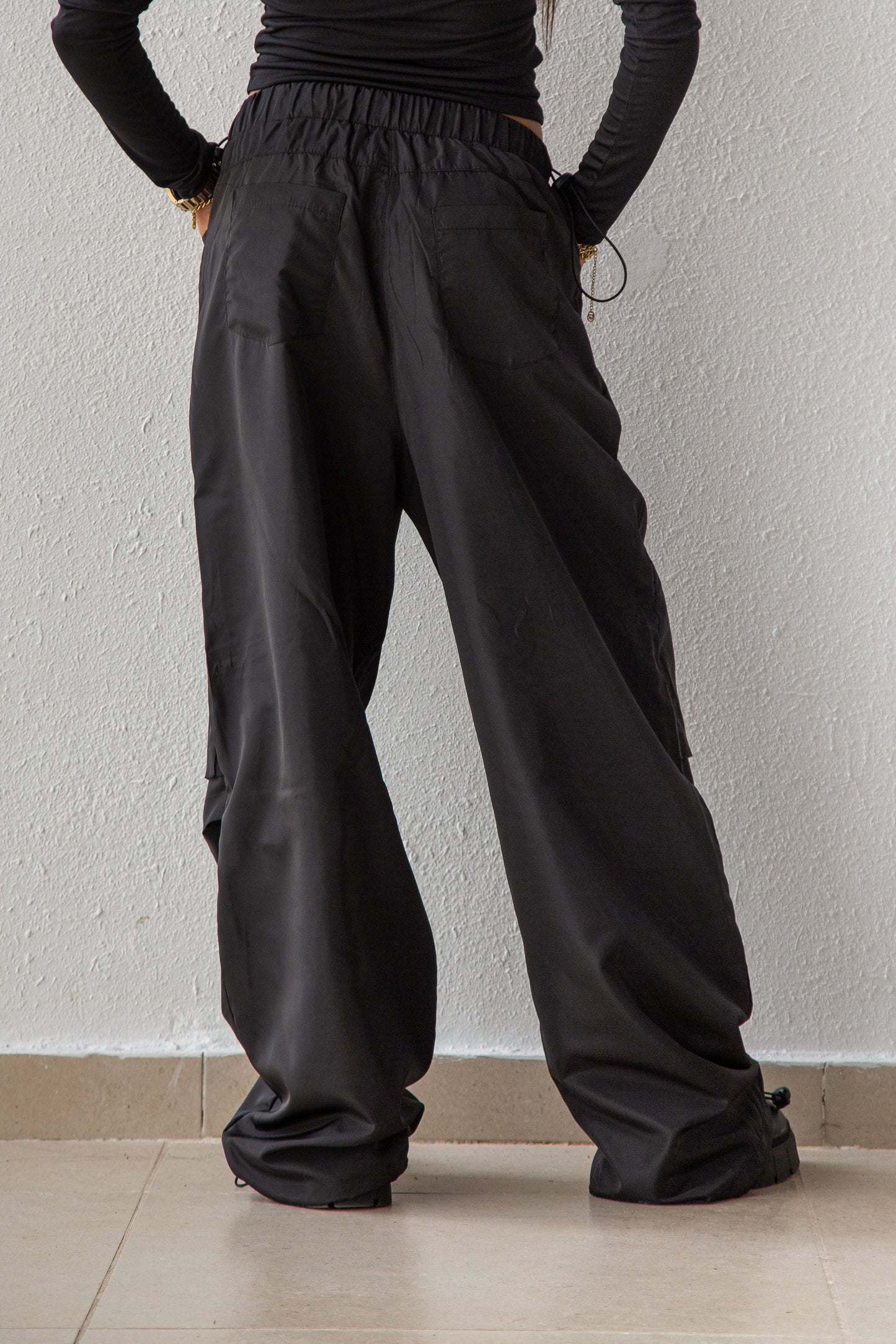 Waterproof parachute pant