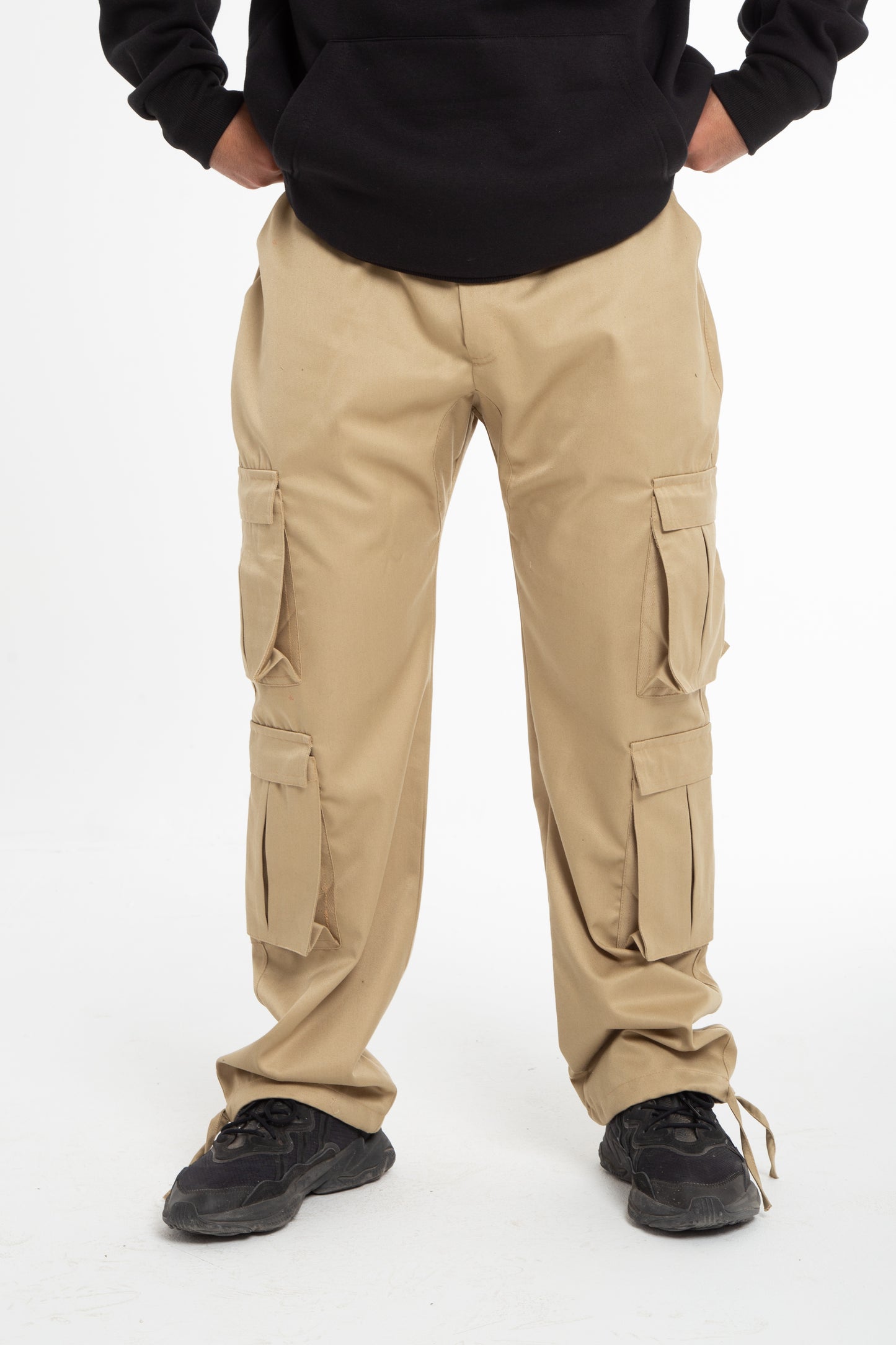 Cargo pants with elastic waist band