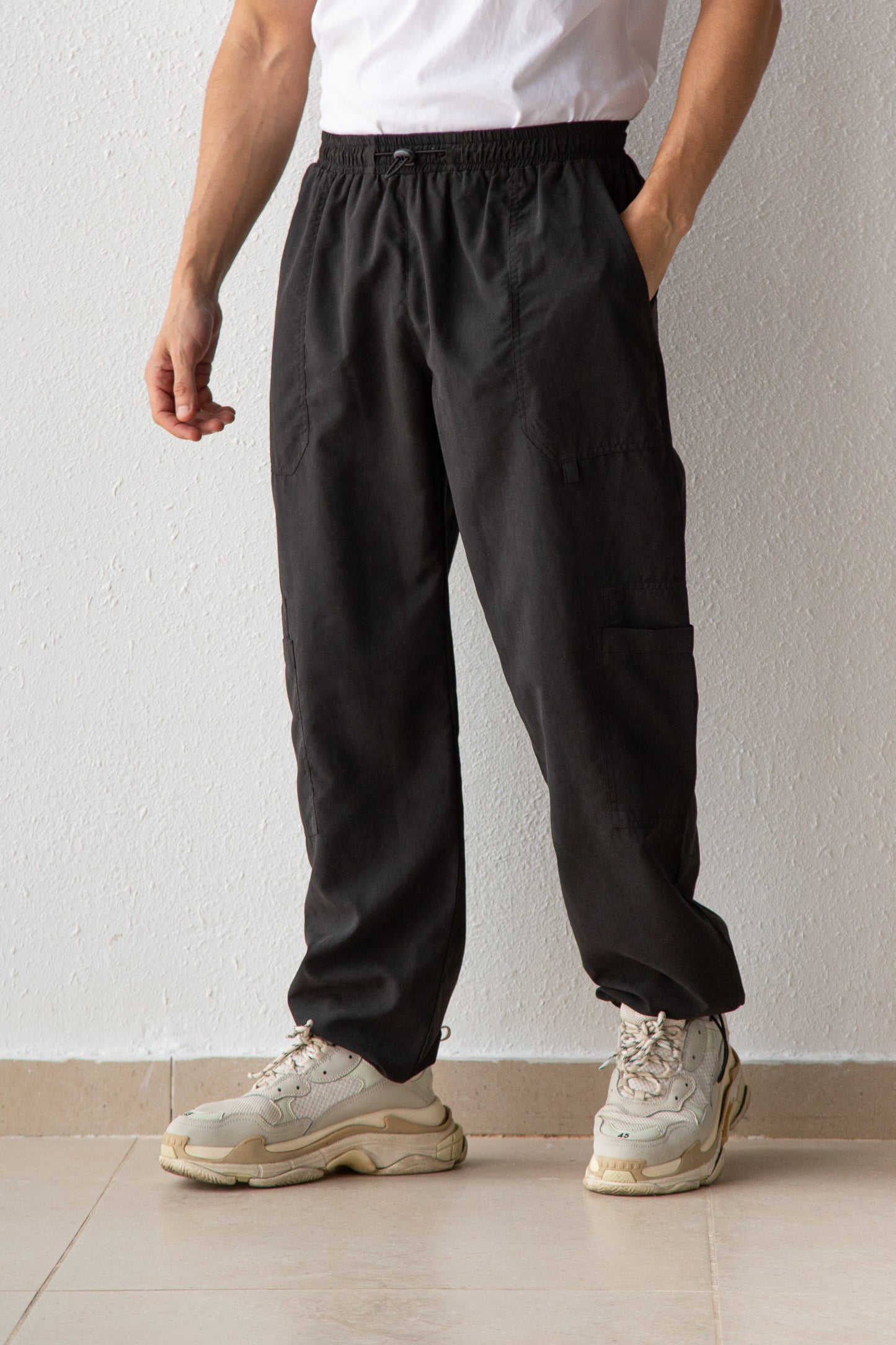 Cargo pants with strings