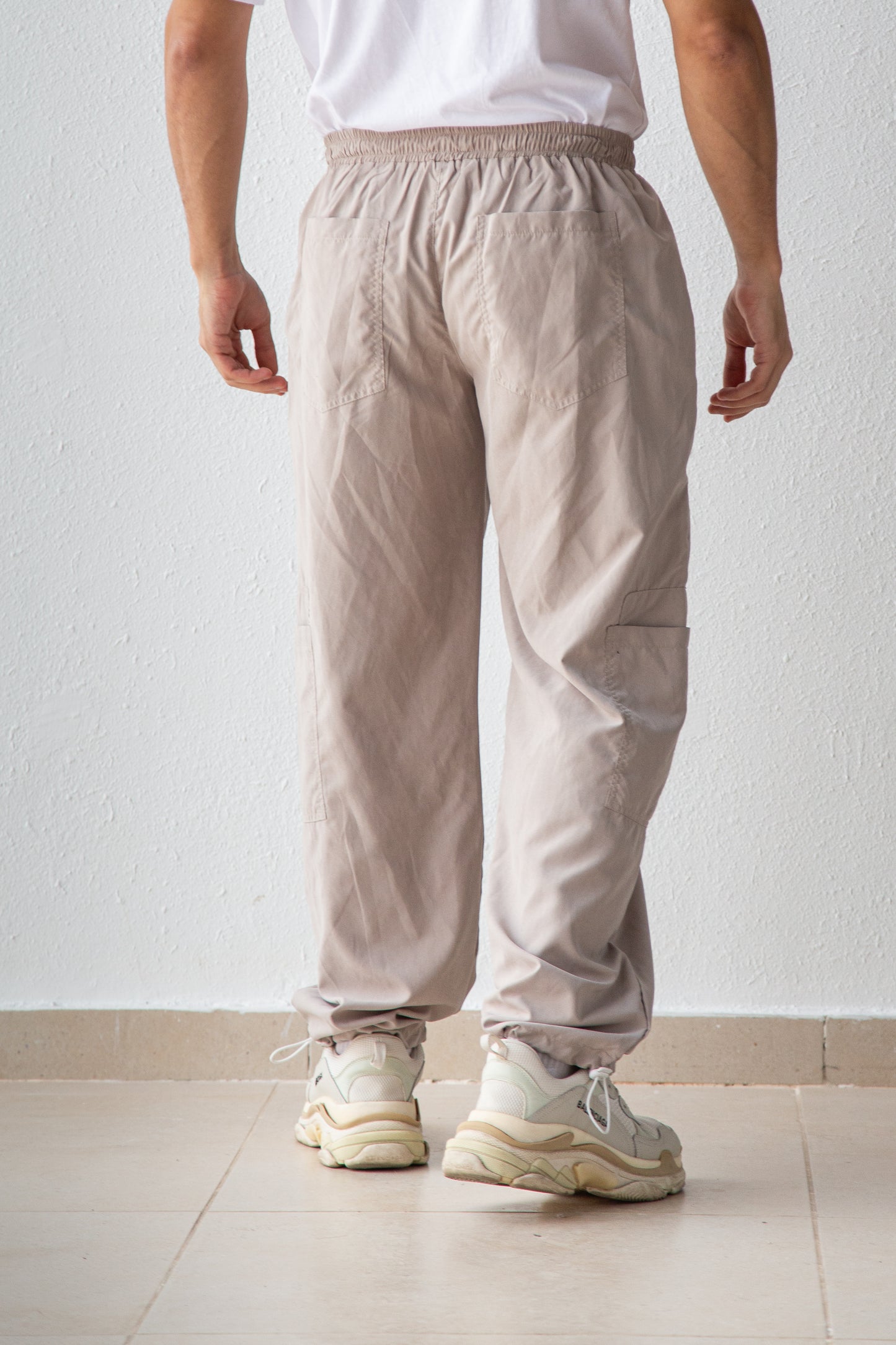 Cargo pants with strings