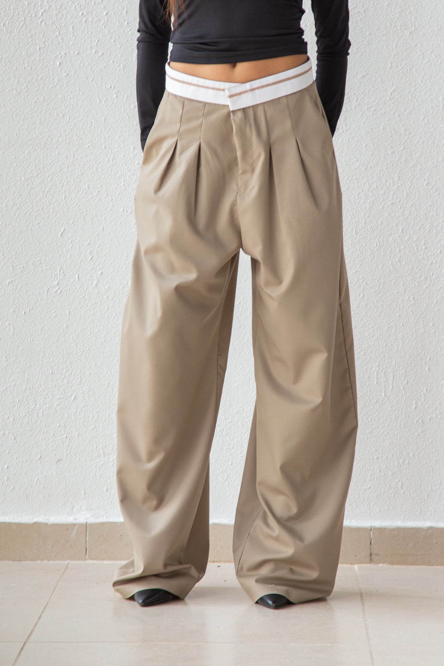 Pants with white waist band