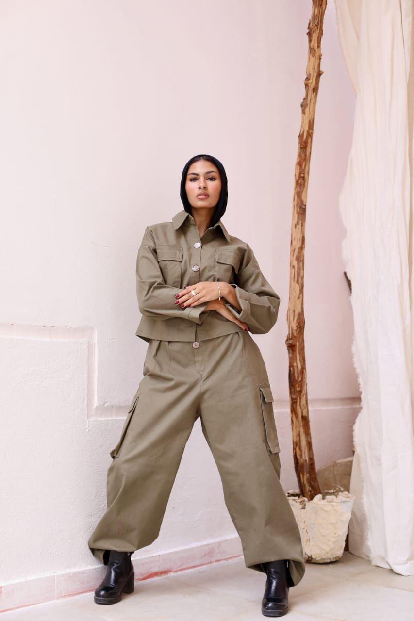 Olive Oversized Pants With Pockets