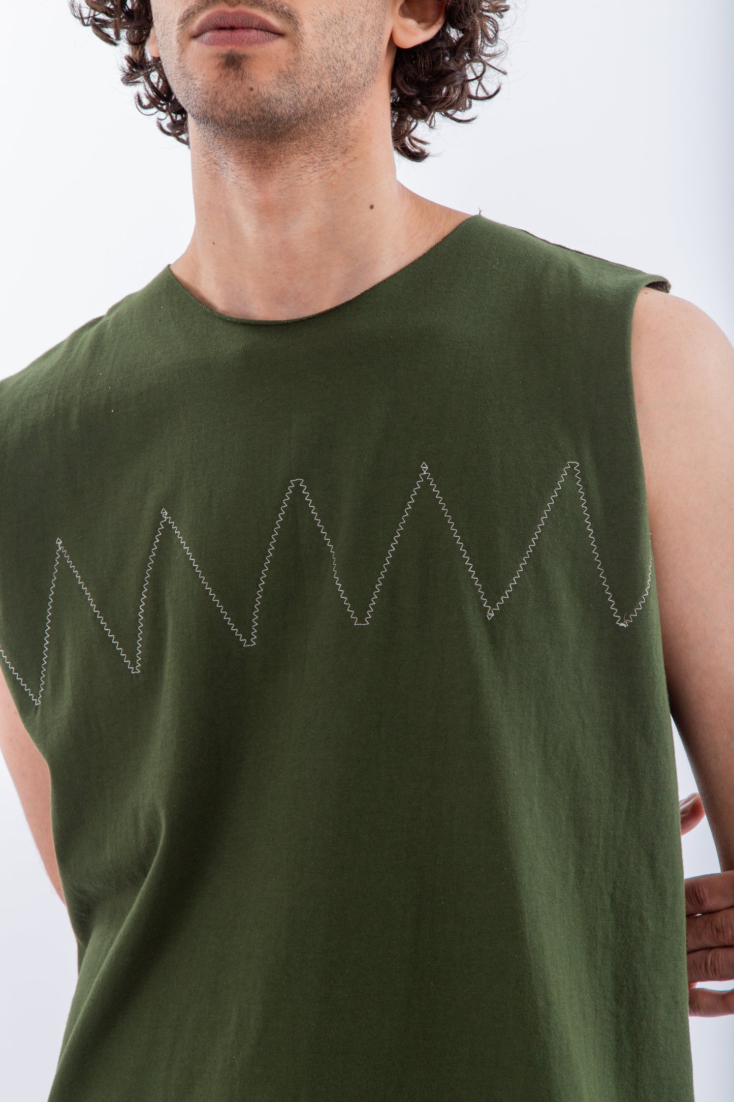 Tank top with front zigzag embroidery