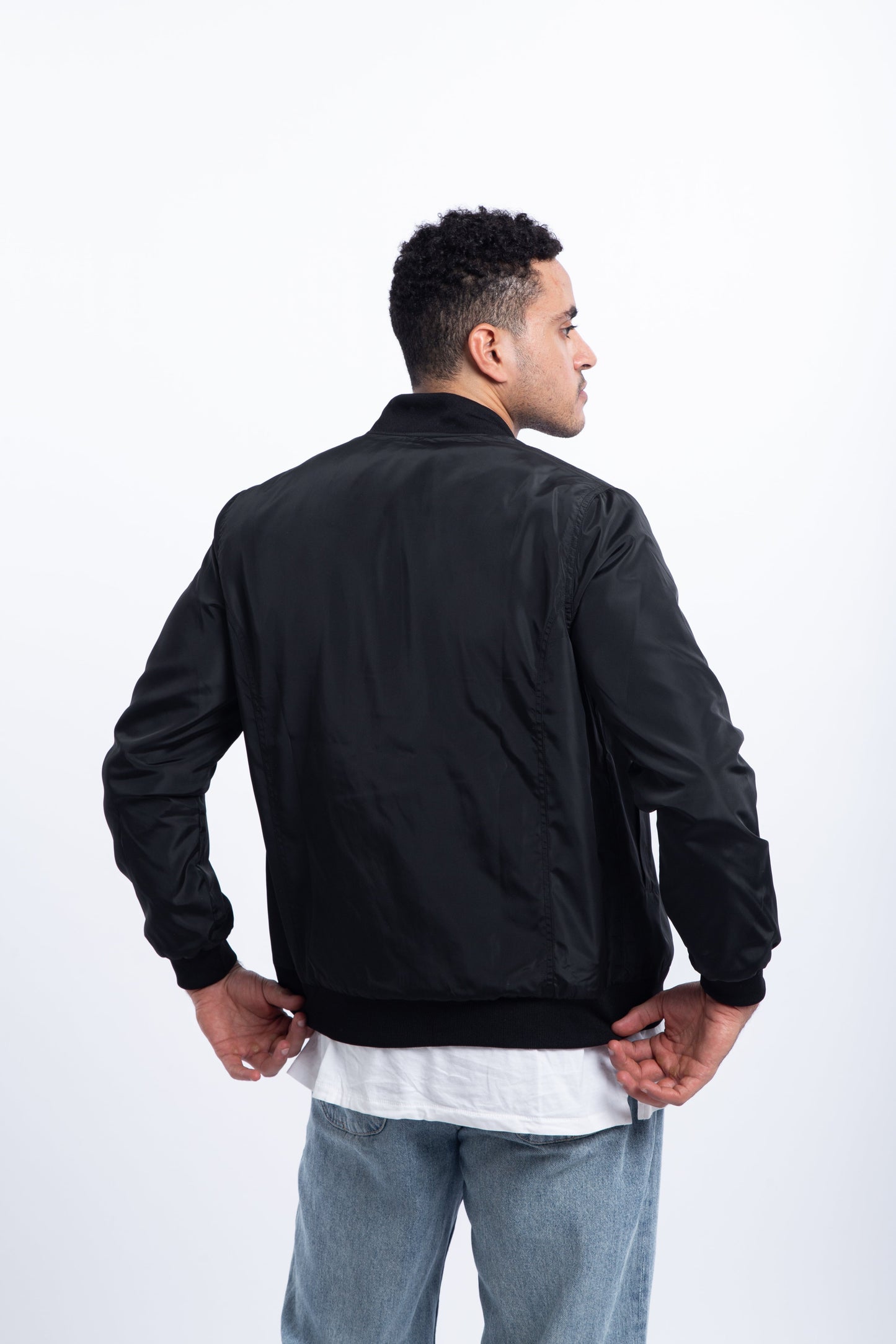 Bomber jacket with zigzag stitching