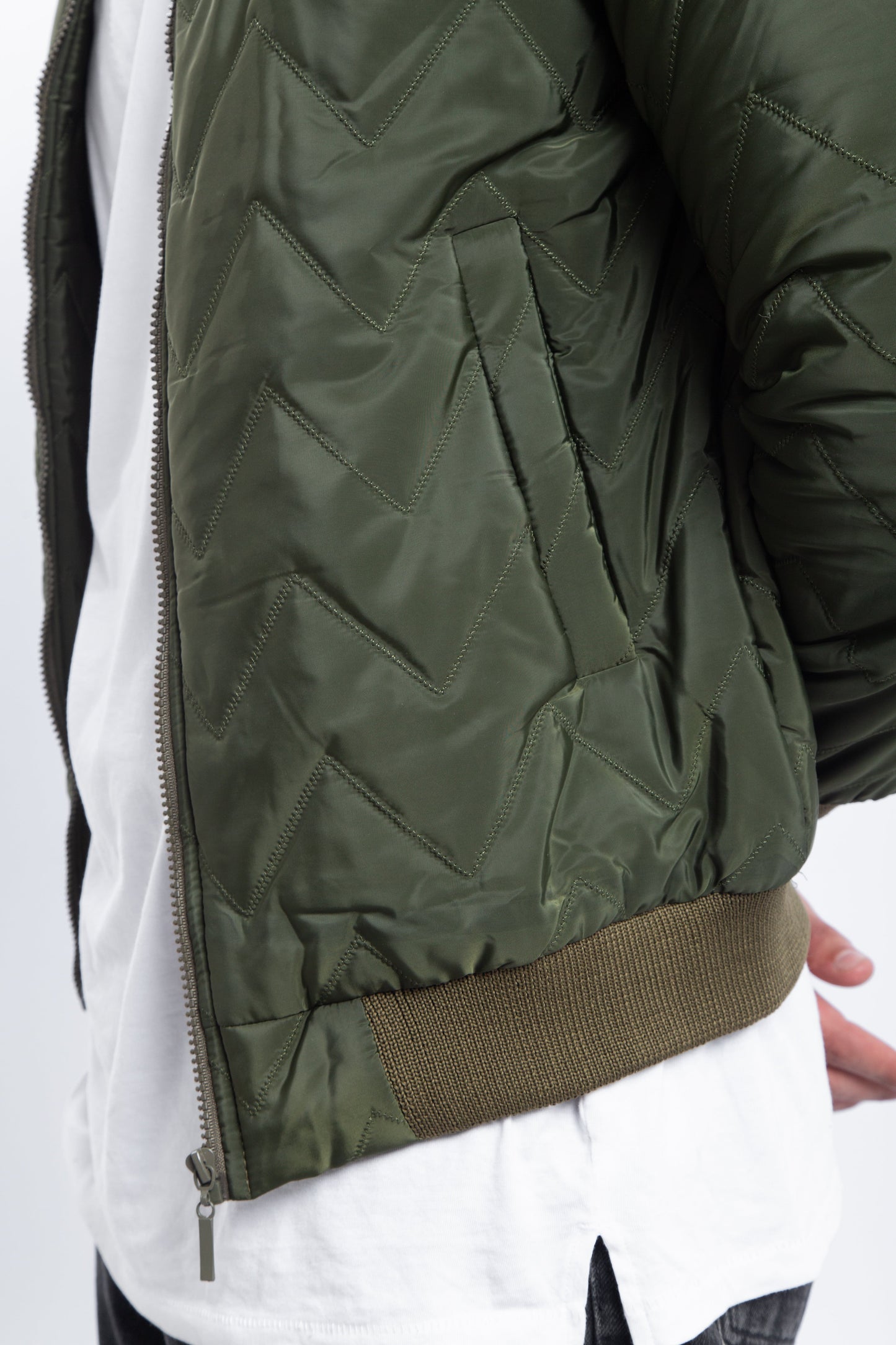 Water proof zigzag bomber jacket