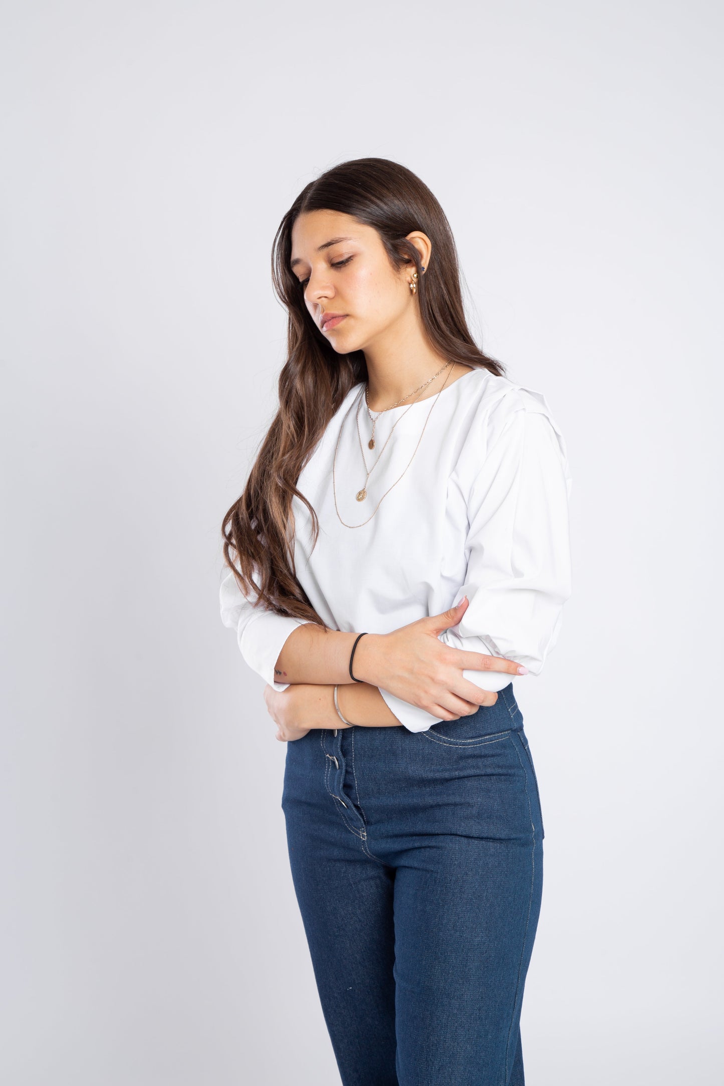 poplin blouse with pleats on shoulder