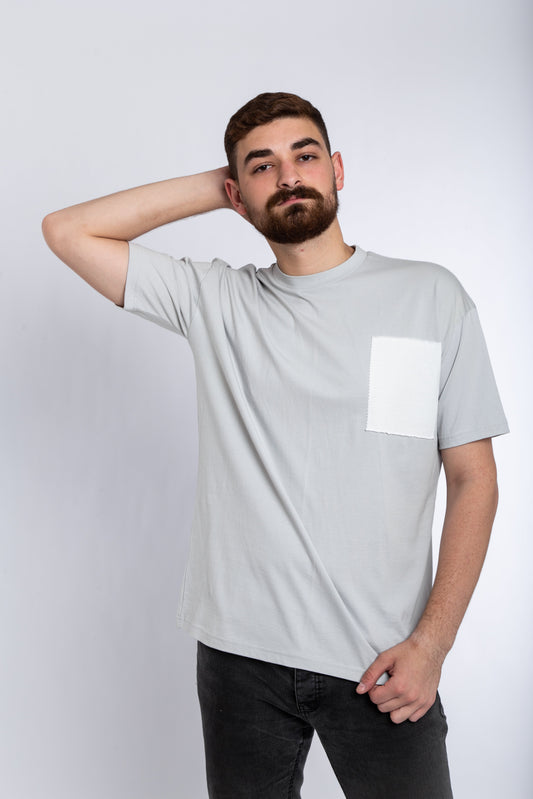 T- shirt with zigzag patch pocket