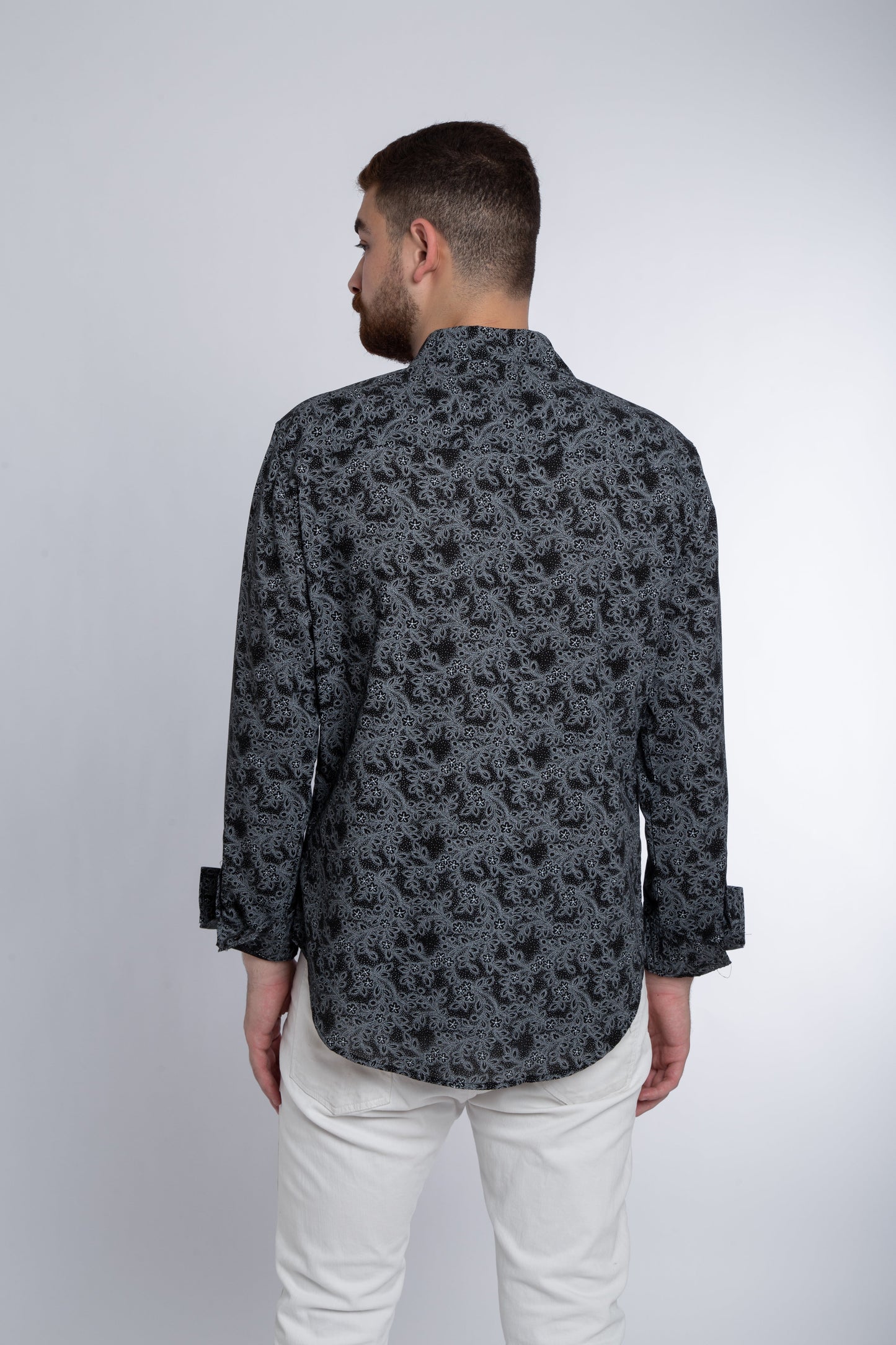 Long sleeve shirt with sea shell pattern