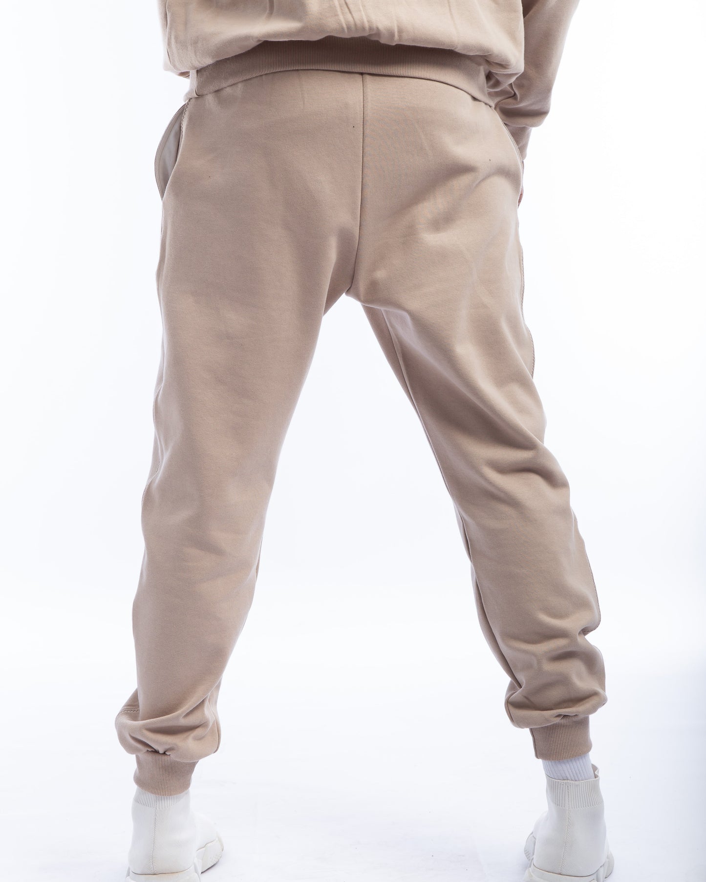 Sweat pant with side zigzag embroidery